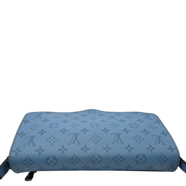 LOUIS VUITTON Taigarama Messengerama Monogram Eclipse Messenger Bag Blue