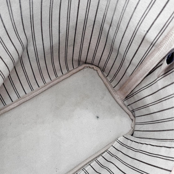 LOUIS VUITTON Neverfull MM Monogram Canvas Tote Bag Brown