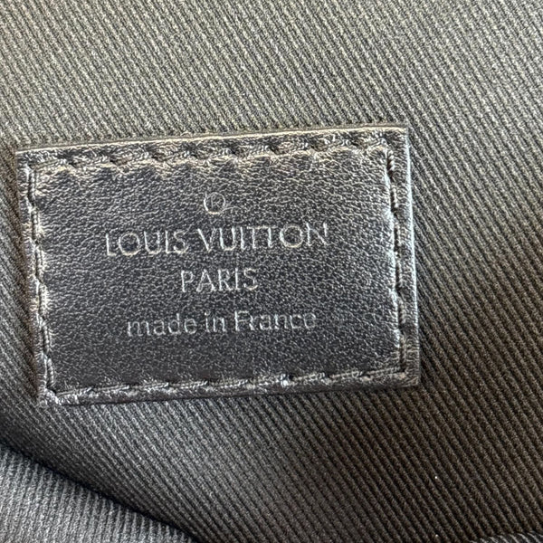 LOUIS VUITTON Discovery Monogram Galaxy Bumbag Black