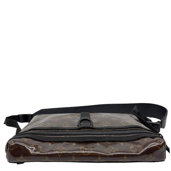 LOUIS VUITTON Messenger PM Monogram Glaze Canvas Shoulder Bag Brown