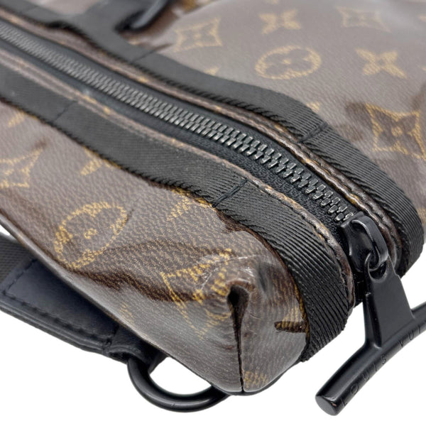 LOUIS VUITTON Messenger PM Monogram Glaze Canvas Shoulder Bag Brown