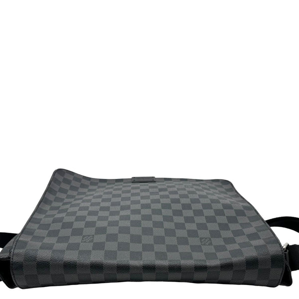 LOUIS VUITTON District MM Monogram Eclipse Messenger Bag Black