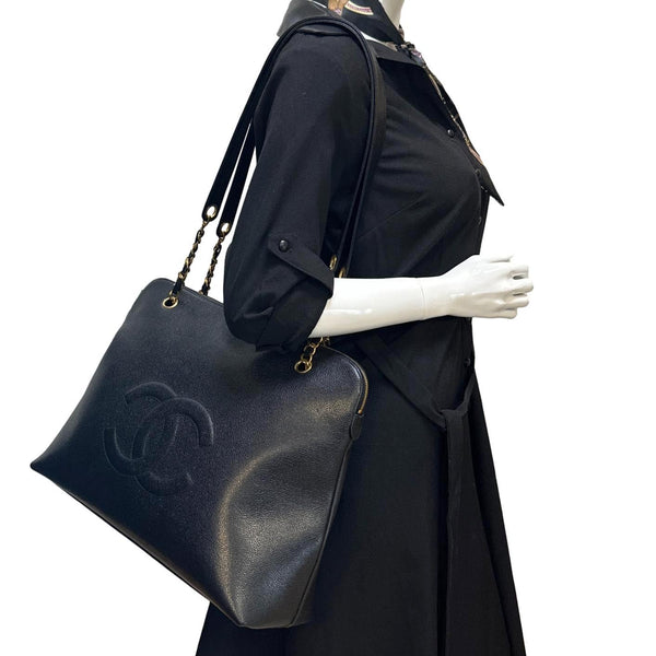 CHANEL Vintage Timeless Zip Caviar Leather tote Shoulder Bag Black