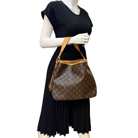LOUIS VUITTON Delightful MM NM Brown Damier Ebene Hobo Shoulder Bag - Model Holding
