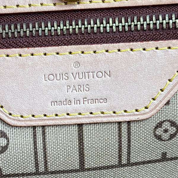 LOUIS VUITTON Neverfull MM Monogram Canvas Tote Bag Brown