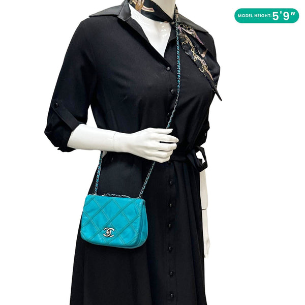Chanel Diamond Stitch Flap Mini Quilted Leather Crossbody Bag Green