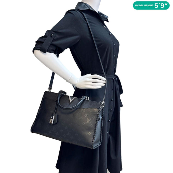 LOUIS VUITTON Very Zipped Monogram Cuir Plume Tote Bag Black