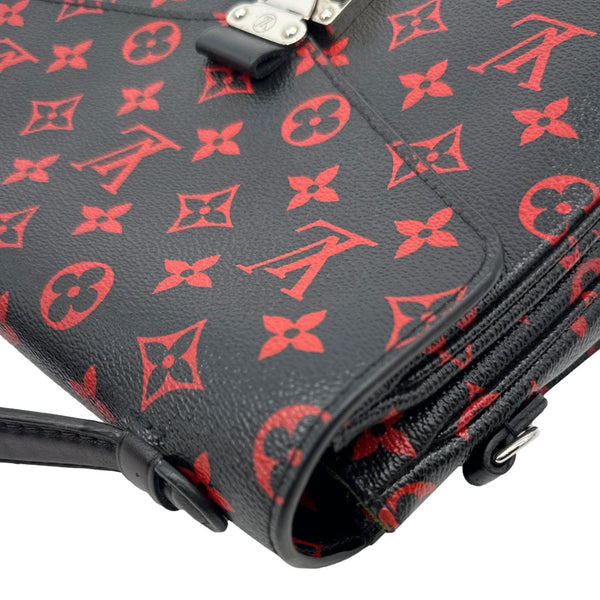 LOUIS VUITTON Metis Pochette Monogram Infrarouge Crossbody Bag Glossy Red