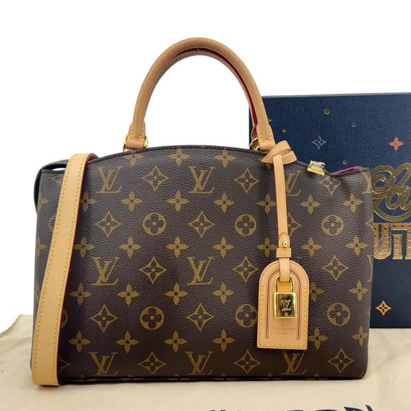 LOUIS VUITTON Petit Palais Monogram Canvas Shoulder Bag Brown