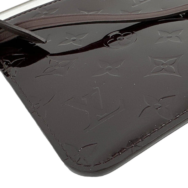 LOUIS VUITTON Monogram Vernis Wristlet Amarante