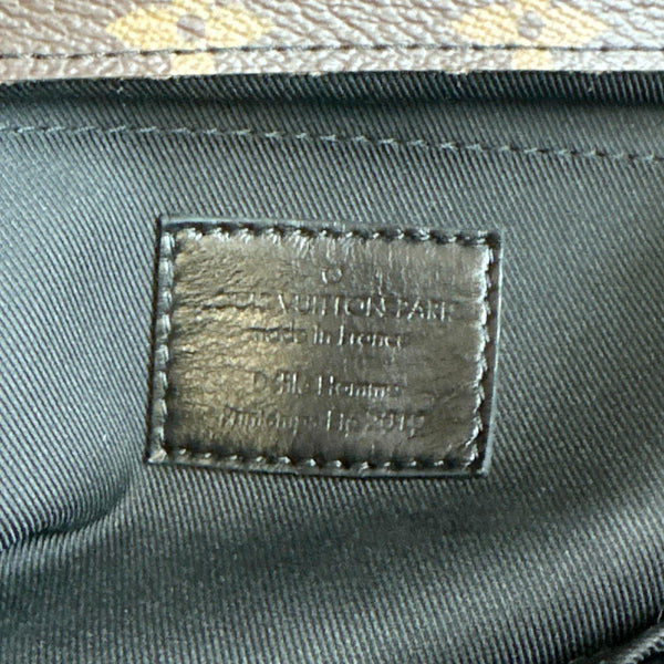 LOUIS VUITTON Steamer PM Solar Ray Monogram Canvas Messenger Bag Black