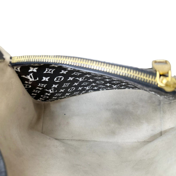 LOUIS VUITTON Neonoe MM Giant Jungle Canvas Bucket Shoulder Bag White