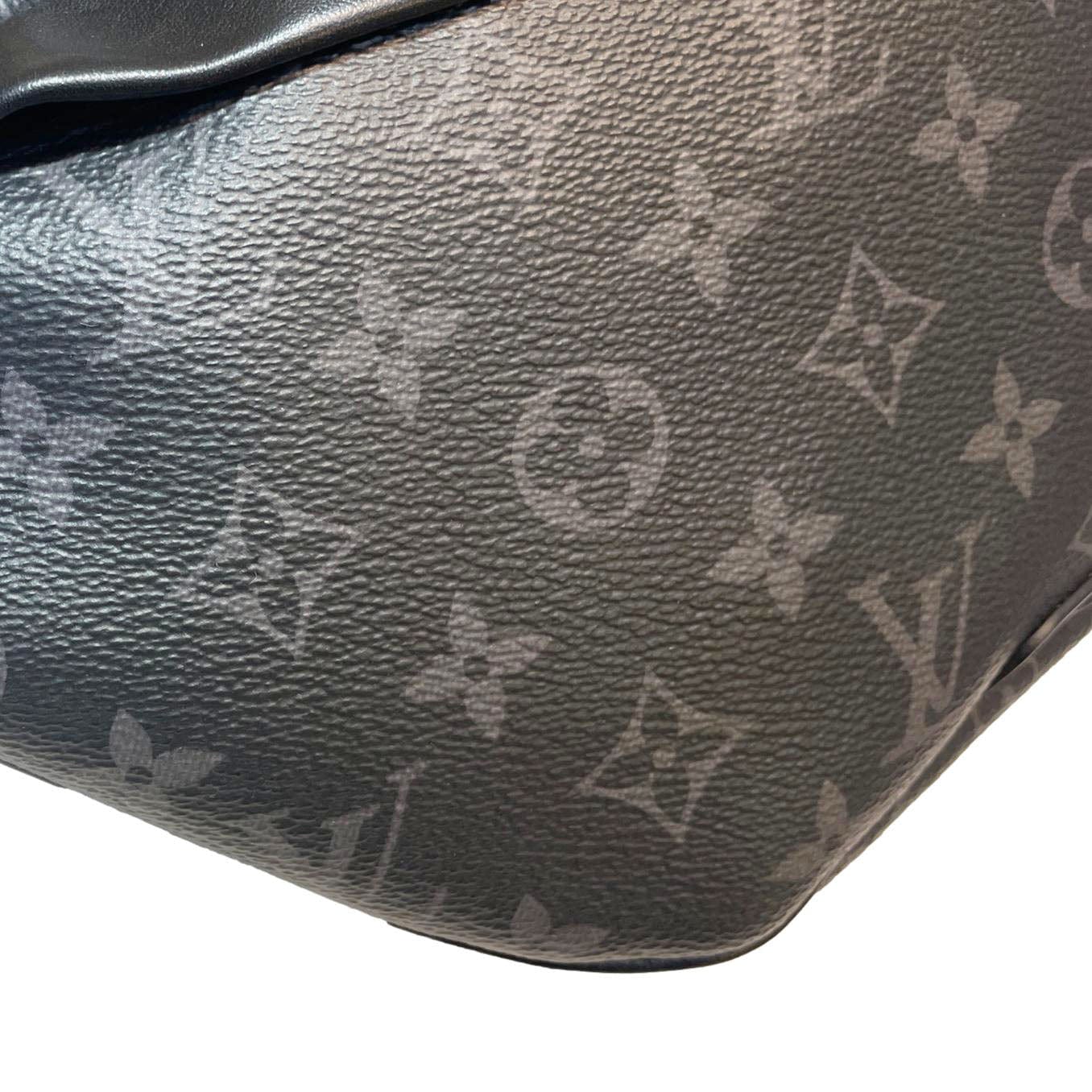 LOUIS VUITTON Discovery Monogram Galaxy Black Bumbag