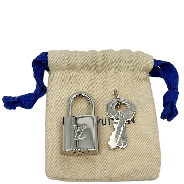 LOUIS VUITTON Keepall 50 Bandouliere Monogram Taiga Leather Travel Bag Blue