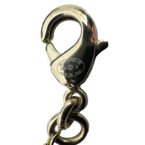 LOUIS VUITTON Essential V Metal Necklace Gold