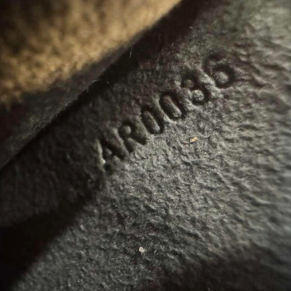 LOUIS VUITTON Pochette Accessoires Epi Leather Shoulder Bag Noir Black