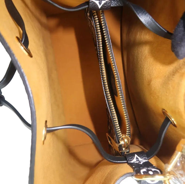 LOUIS VUITTON Neonoe Limited Edition Jungle Giant Canvas Shoulder Bucket Bag Caramel