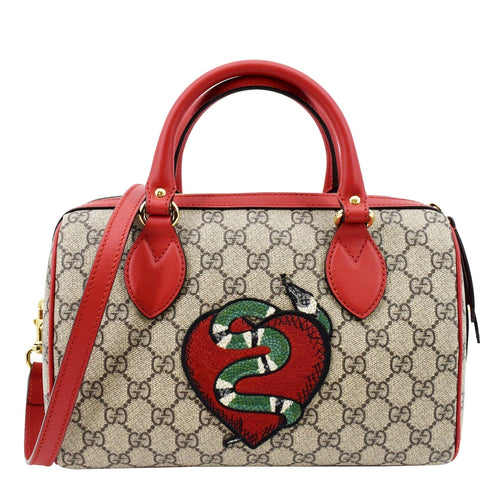 Gucci Gg Supreme Messenger Bag In Beige