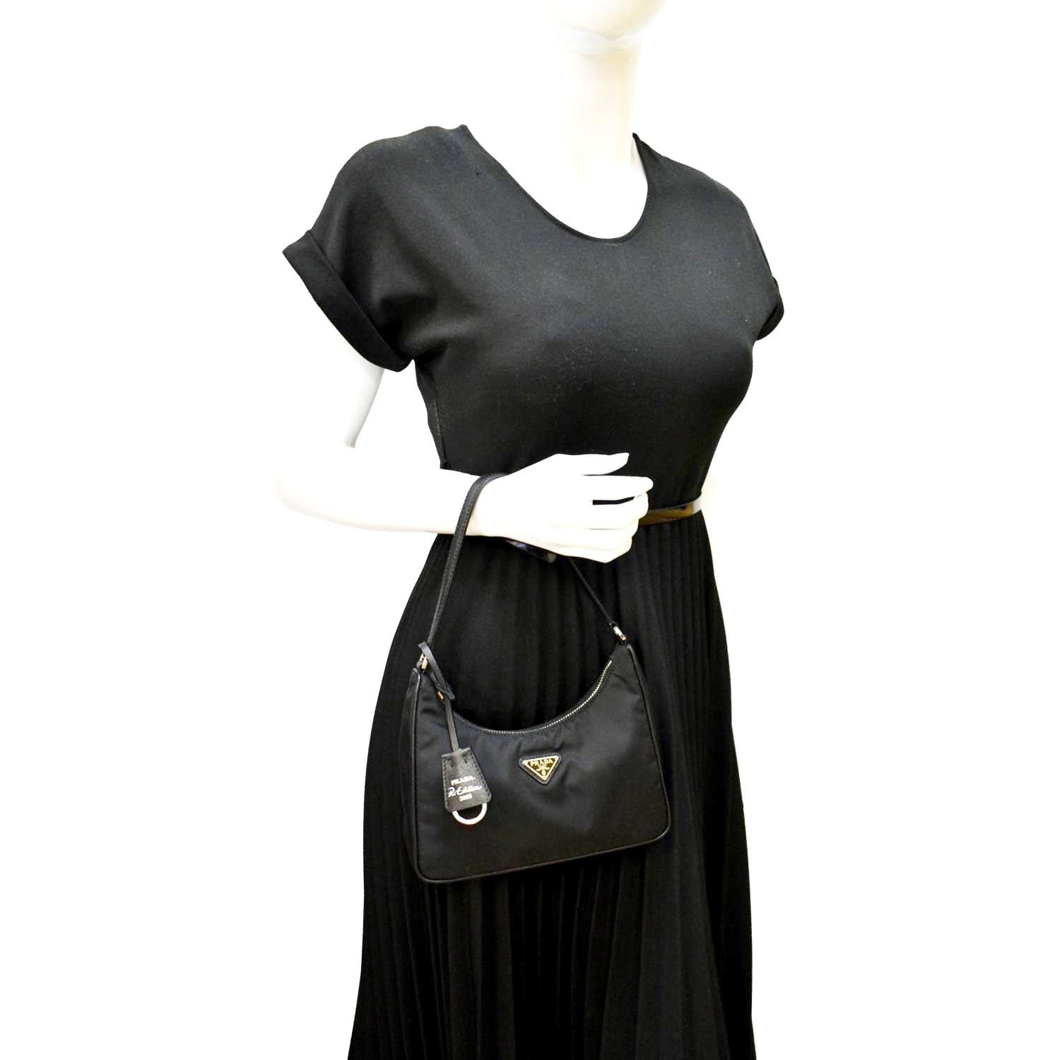 Re Edition 2005 Re Nylon Shoulder Bag in Black - Prada