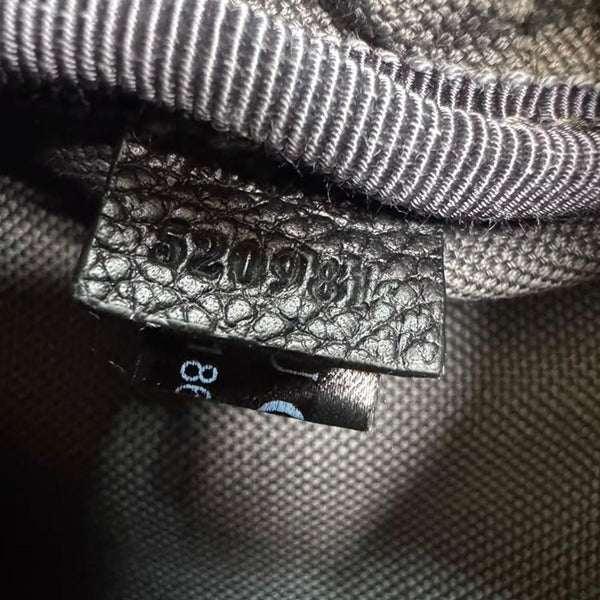 GUCCI Logo Grained Calfskin Embossed Leather Belt Bag Black