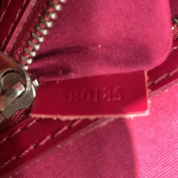 LOUIS VUITTON Brea MM Epi Leather Shoulder Bag Pink
