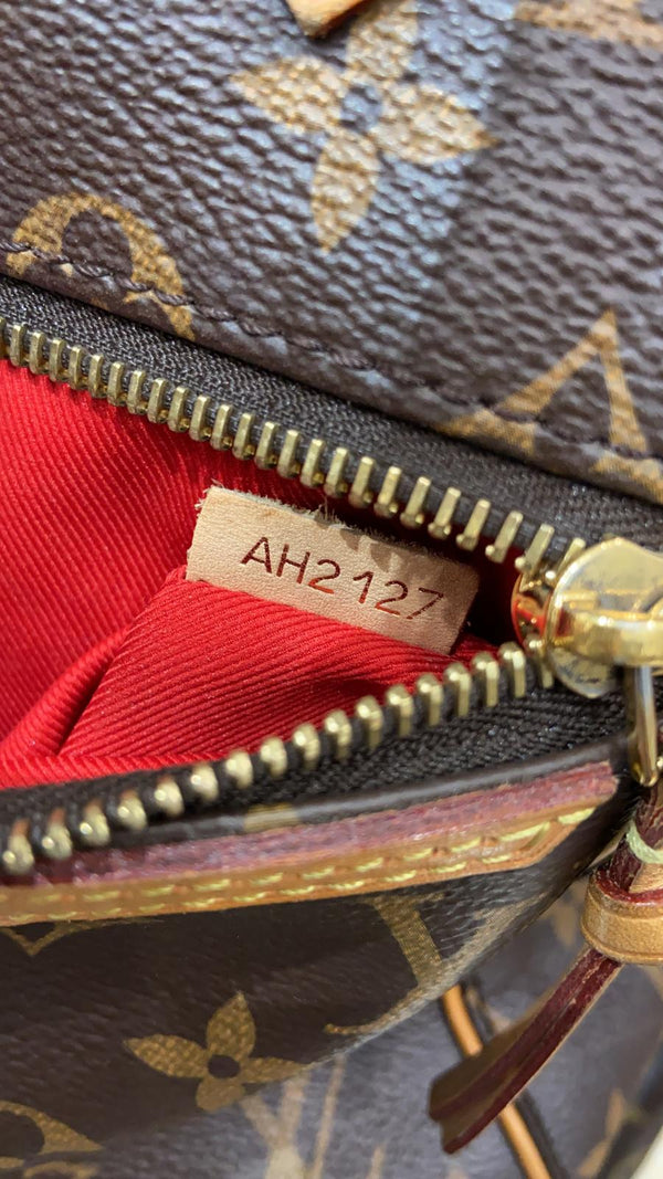 Louis Vuitton Tournelle PM Monogram Canvas Handbag - lv item code