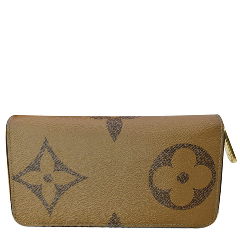 LOUIS VUITTON Giant Monogram Reverse Zippy Wallet Brown