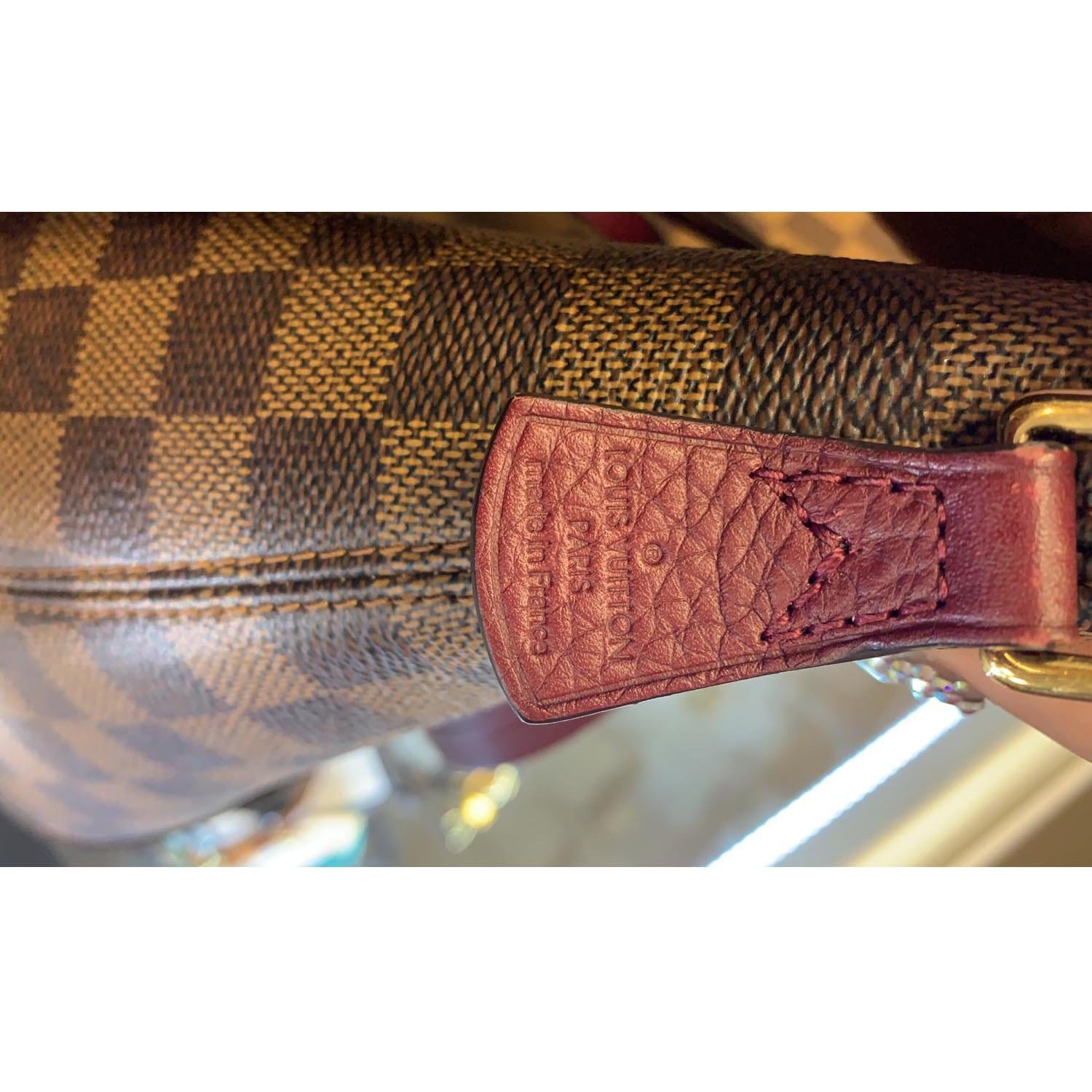 Louis Vuitton Hyde Park Damier Ebene Shoulder Bag in Mint Condition