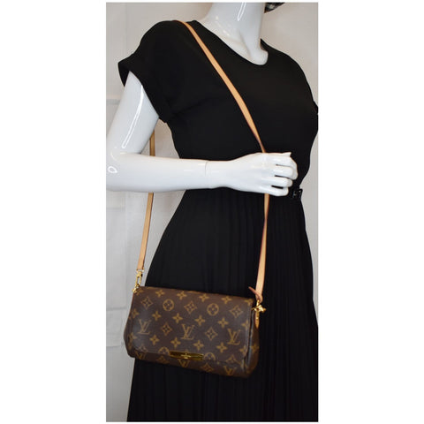 LOUIS VUITTON Favorite PM Monogram Canvas Shoulder Bag Brown