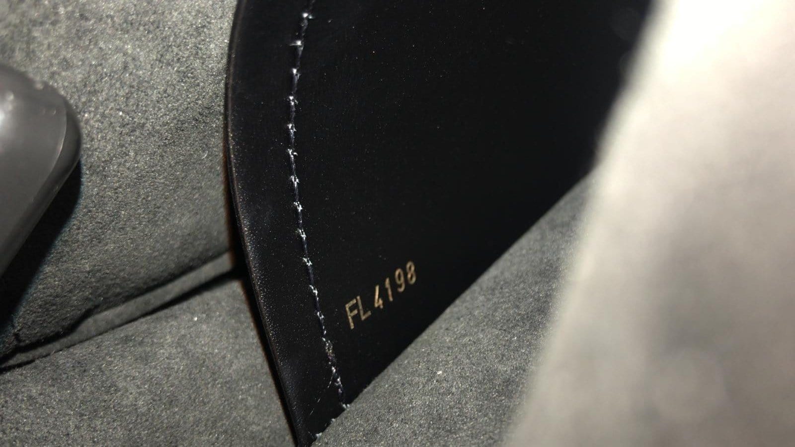 M54230 Louis Vuitton Premium Soft Leather Pochette Louise GM-Black