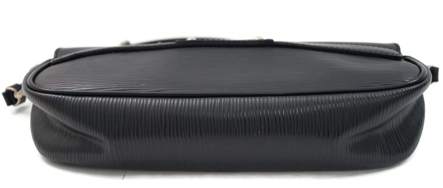 Louis Vuitton, Bags, Louis Vuitton Epi Pochette Montaigne Shoulder Bag  Noir