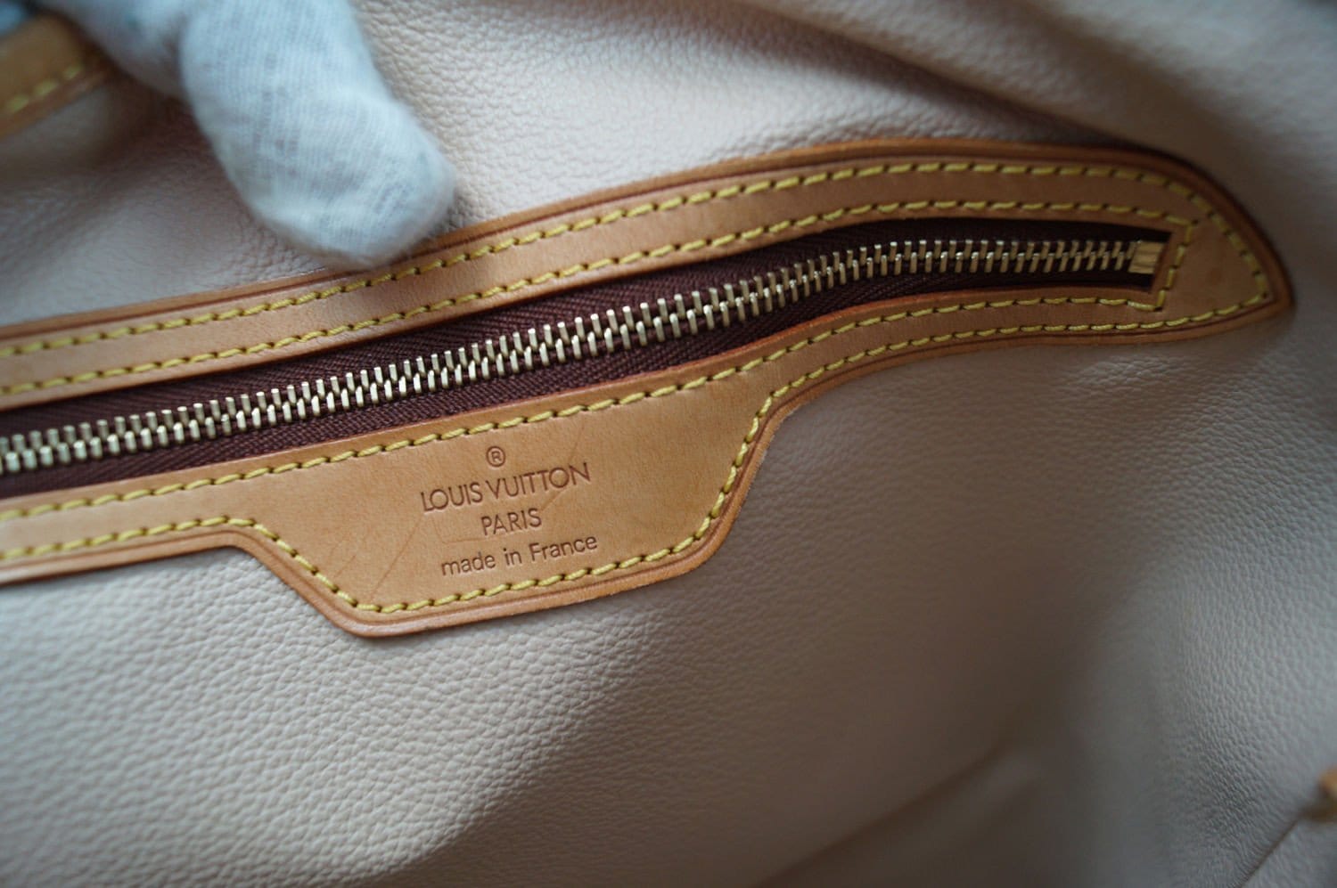 Louis Vuitton, Bags, Authentic Louis Vuitton Bucket Gm Shoulder Handbag  With Pouch