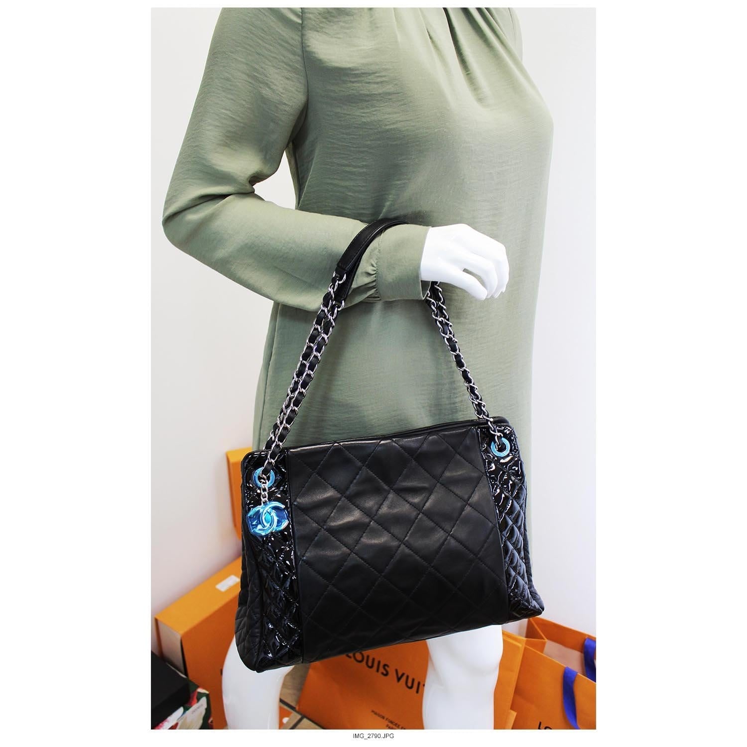 Vintage Chanel Classic Charm Flap Bag with CC Chain Belt – EYECATCHERSLUXE