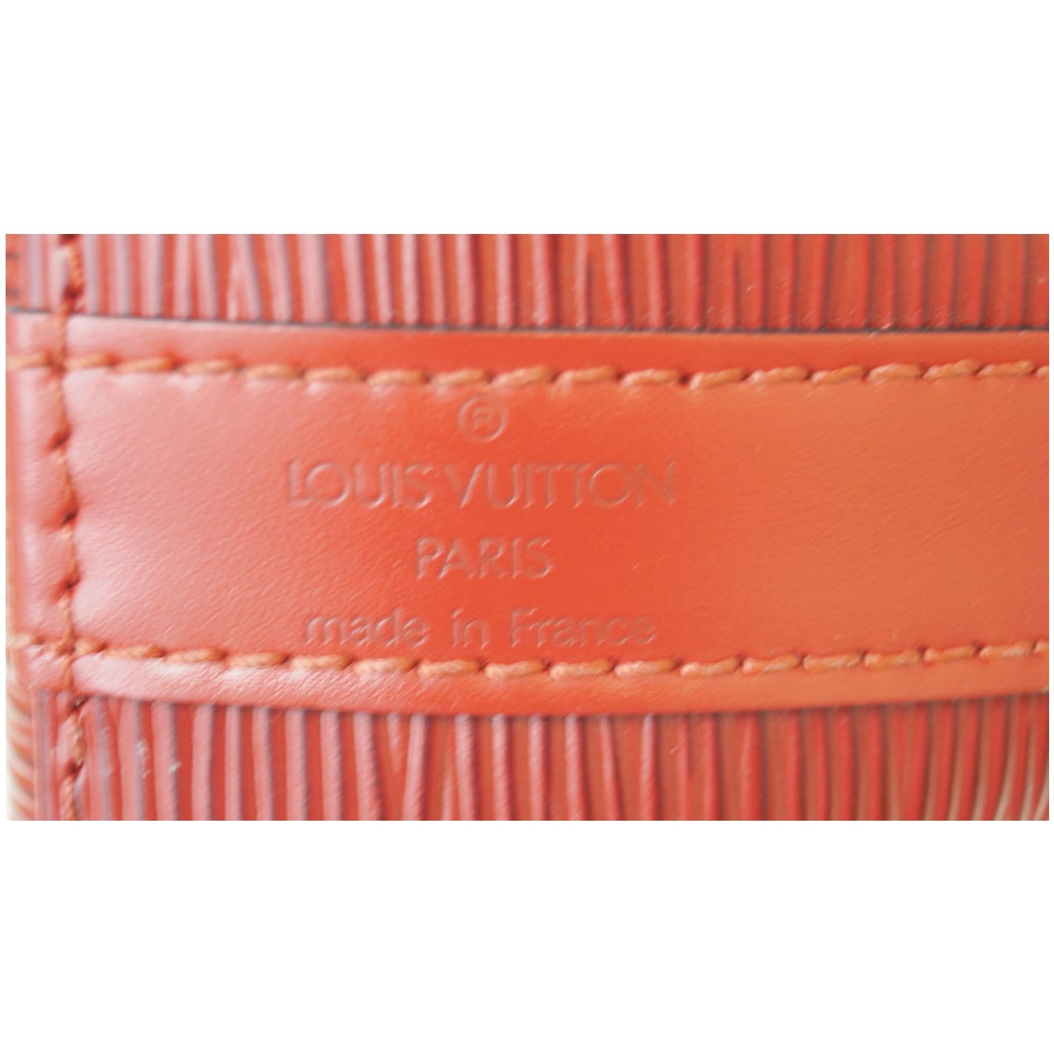 LOUIS VUITTON Epi Petit Noe Shoulder Bag Red M44107 LV Auth 48578 Leather  ref.1005373 - Joli Closet