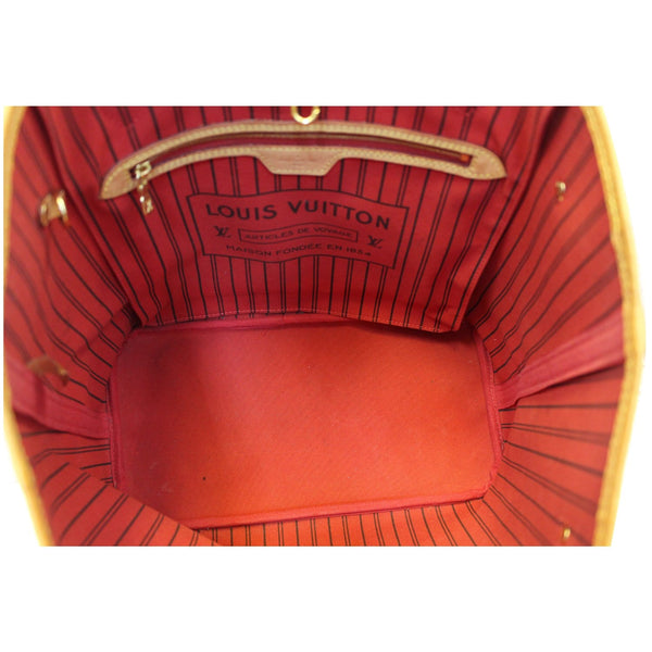 Louis Vuitton Neverfull MM - Lv Monogram Tote Bag - red interior
