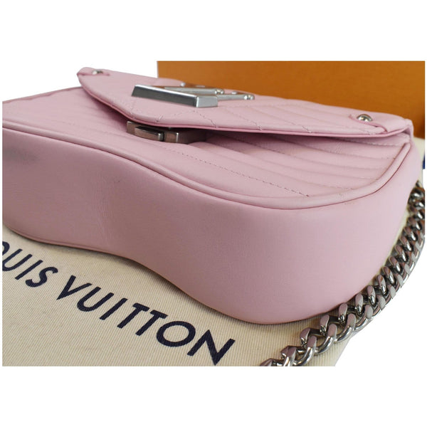 LOUIS VUITTON New Wave Chain MM Calfskin Leather Shoulder Bag Rose Pink