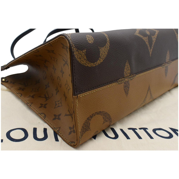 LOUIS VUITTON Onthego MM Giant Monogram Canvas Tote Shoulder Bag Brown