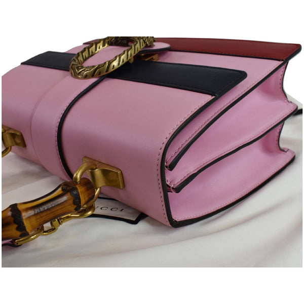 Gucci Dionysus Medium Top Handle Shoulder Bag corner
