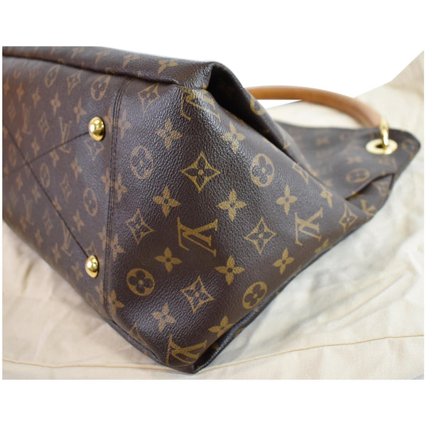 Louis Vuitton Artsy MM bag metal feet