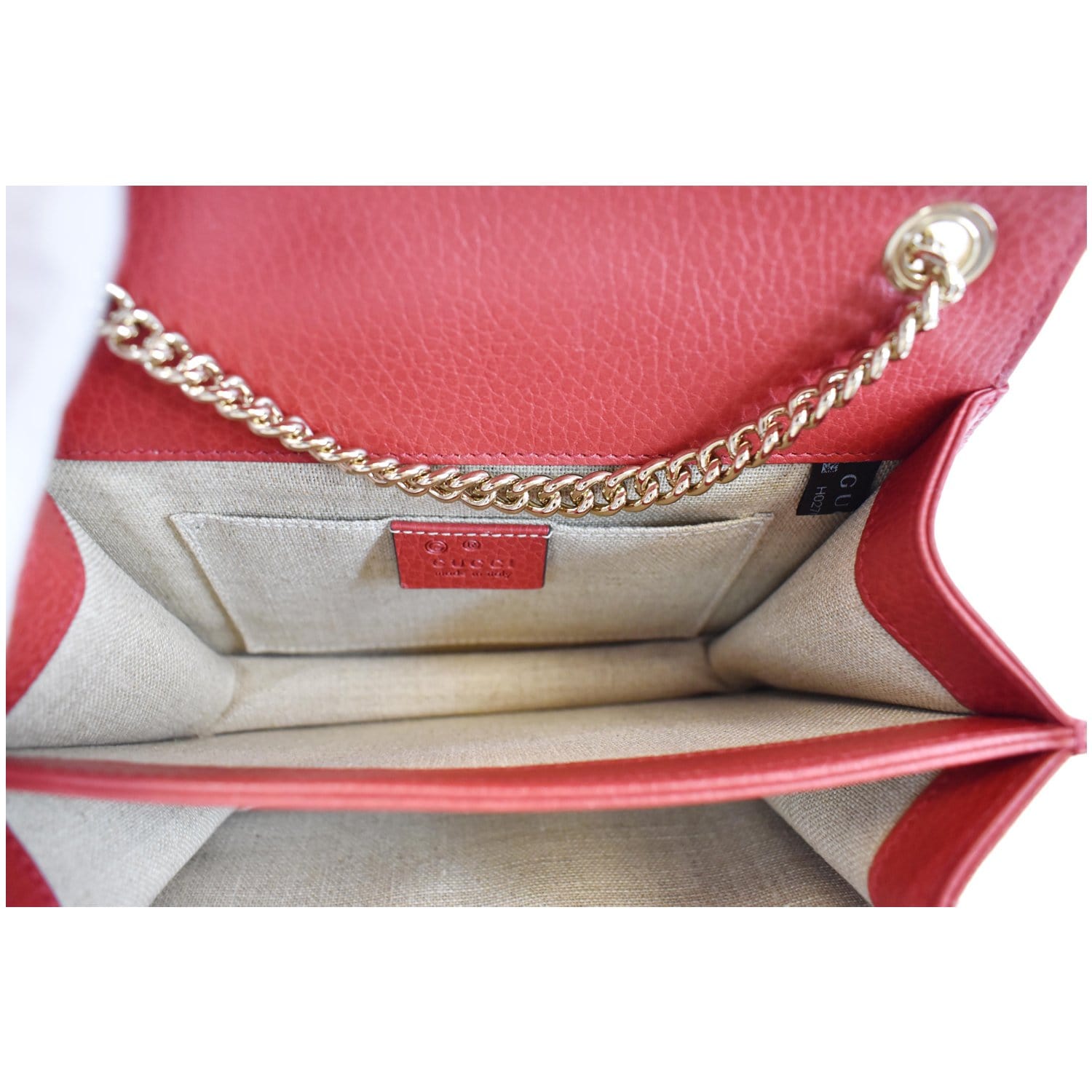 Interlocking leather crossbody bag Gucci Red in Leather - 27918024