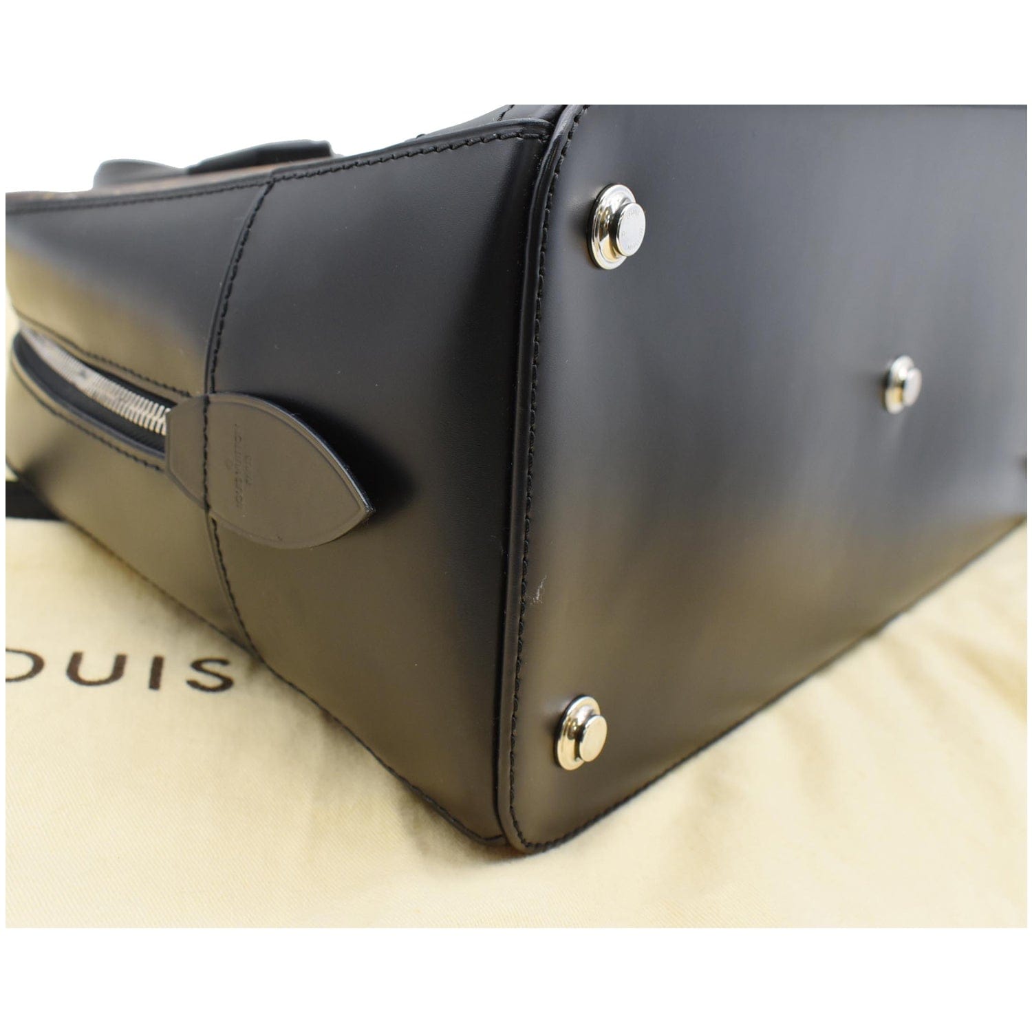 Dora leather handbag Louis Vuitton Burgundy in Leather - 30328988