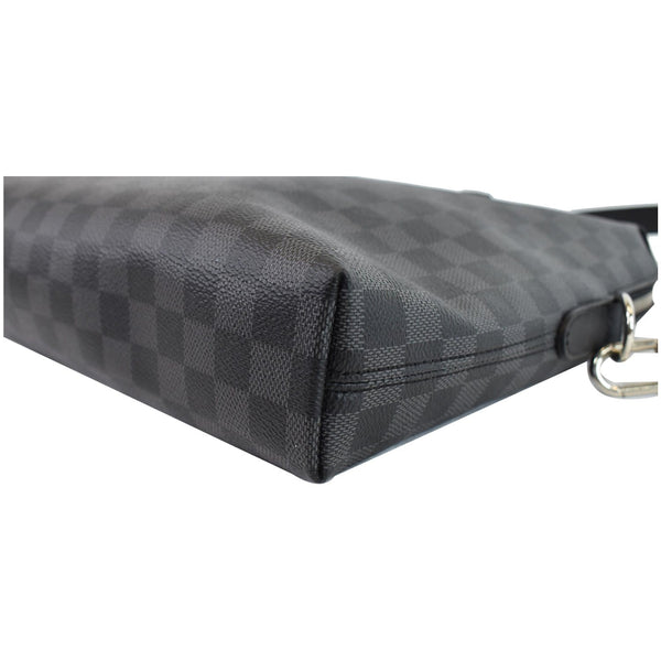 Louis Vuitton Porte-Documents Jour Graphite Briefcase - corner seams