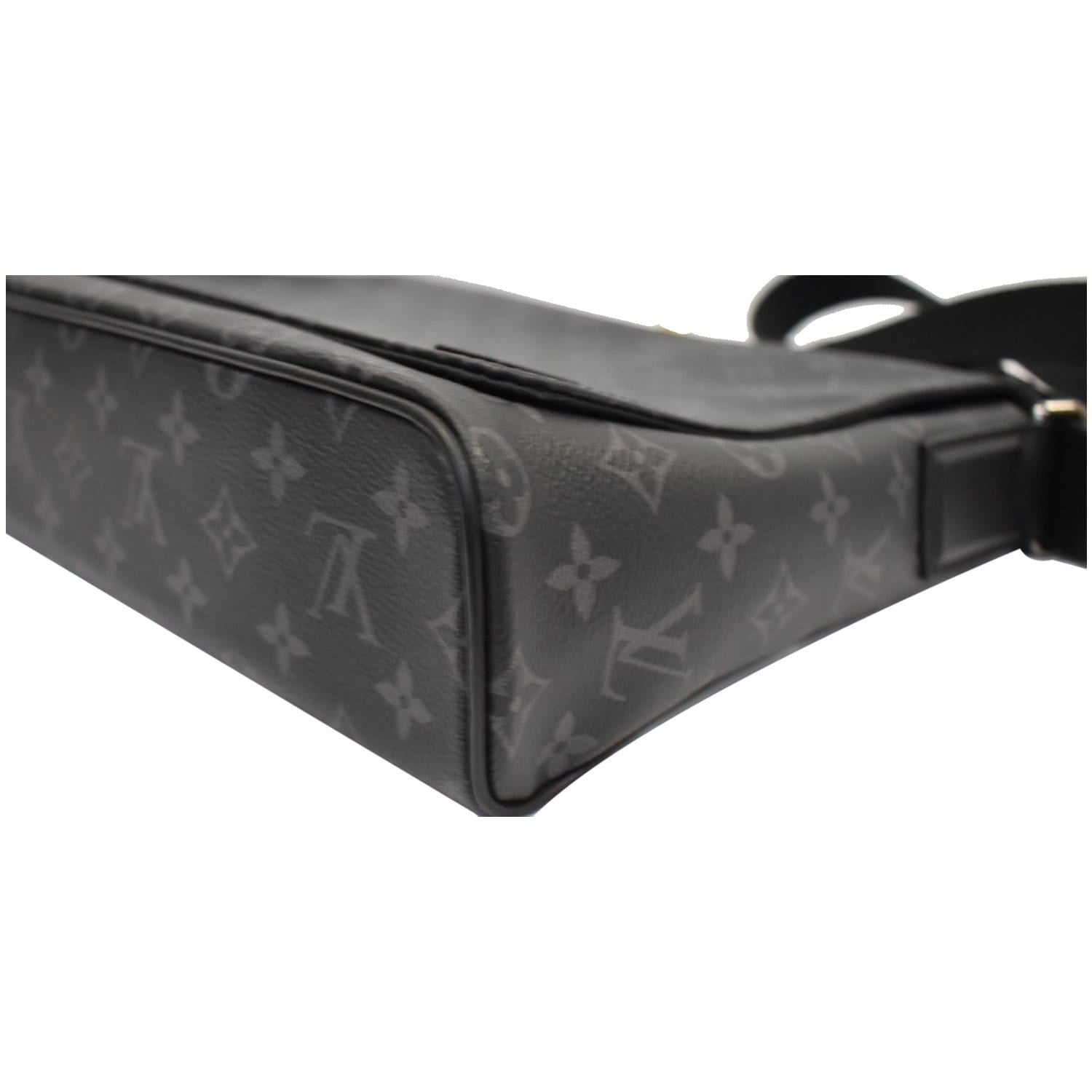 Louis Vuitton Mens Messenger Distric Crossbody Bag Eclipse Canvas