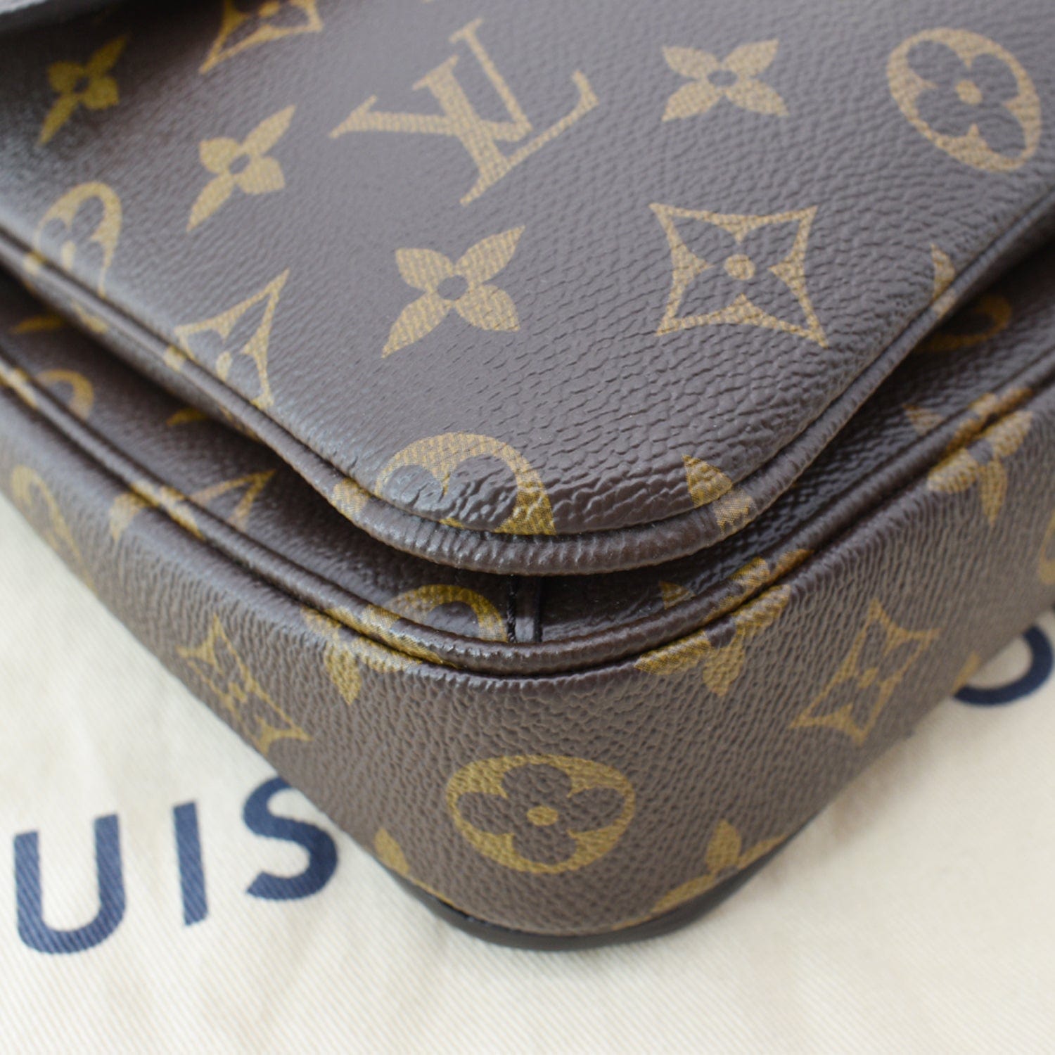 Metis cloth crossbody bag Louis Vuitton Blue in Fabric - 34252863