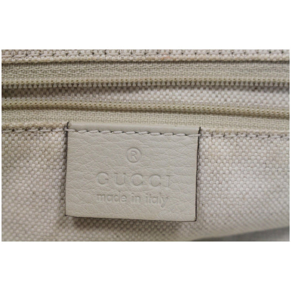 Gucci Sukey Medium Guccissima Leather Handle Handbag internal look