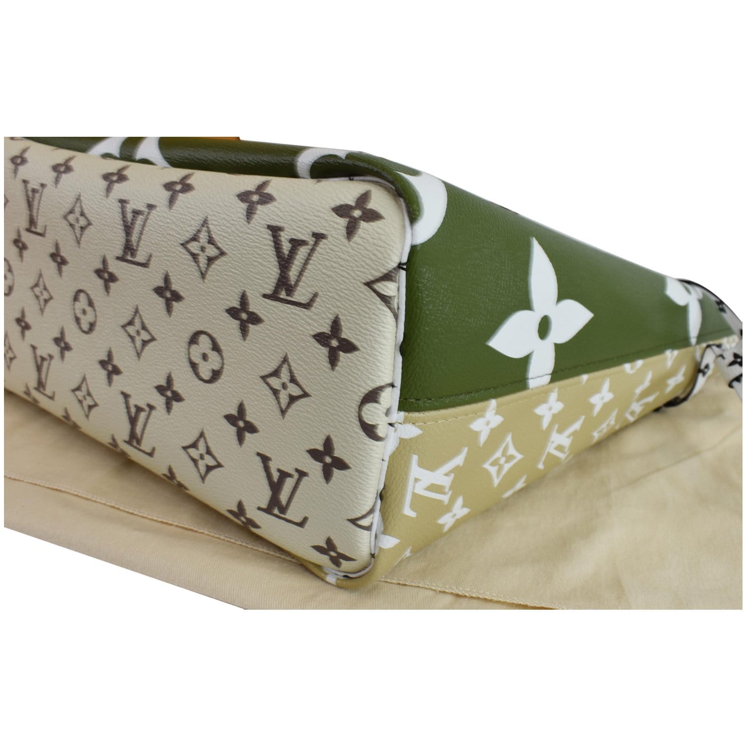 Louis Vuitton Neverfull Monogram Giant (Without Pouch) MM Khaki Green/Beige  Lining in Coated Canvas with Gold-tone - US