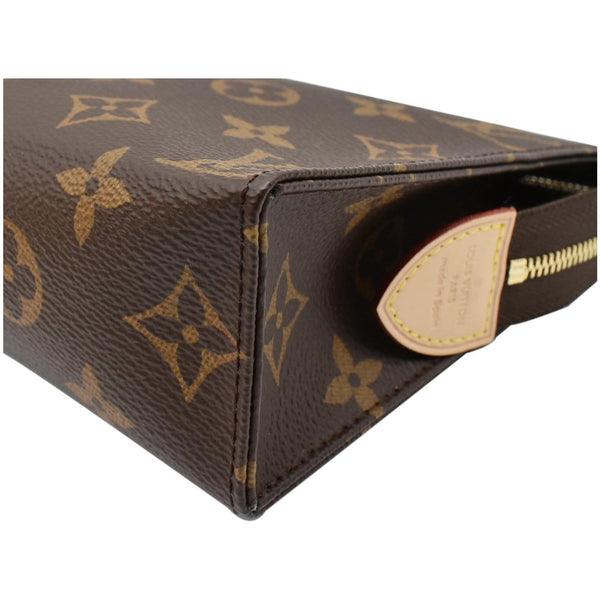 Louis Vuitton Toiletry 19 Canvas Cosmetics Pouch - bottom preview