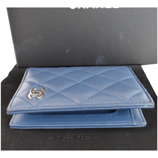 Chanel Classic Folded Leather Card Holder Wallet front preview 