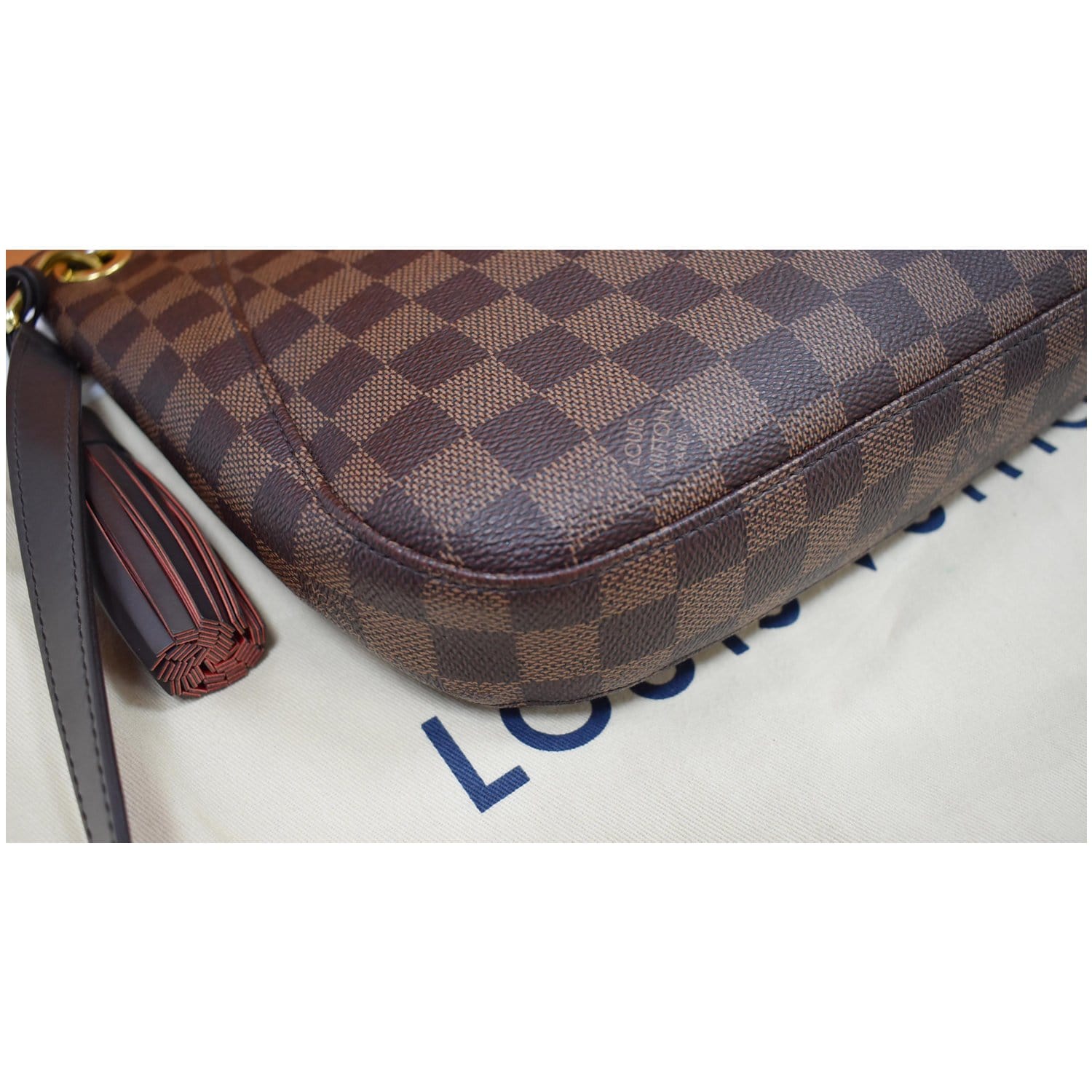 Authentic Louis Vuitton Damier Ebene South Bank Besace Bag Messenger B –  Paris Station Shop