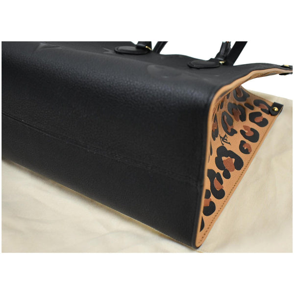 LOUIS VUITTON Onthego MM Wild At Heart Leather Shoulder Bag Black